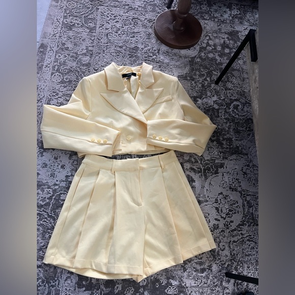 Brunch Outfits - Picture 1 of 13